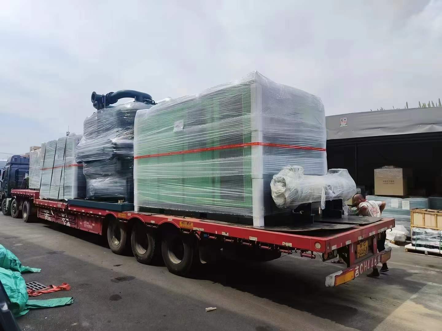 薩震節(jié)能空壓機發(fā)貨